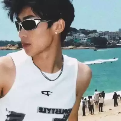 唐依童